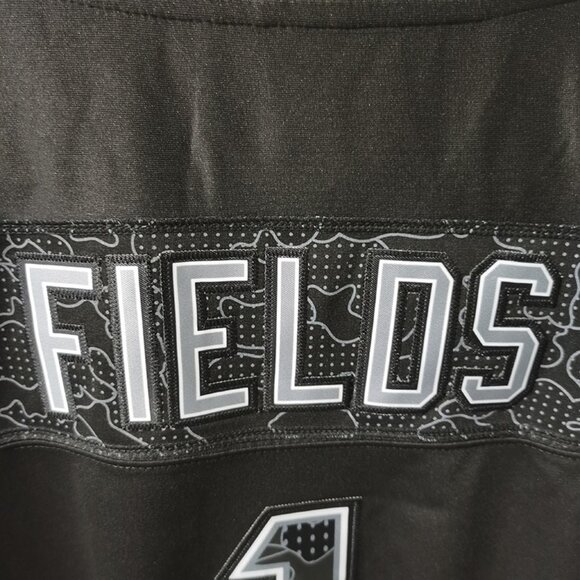 Justin Fields Black Chicago Bears No 1 Jersey - Picture 5 of 11